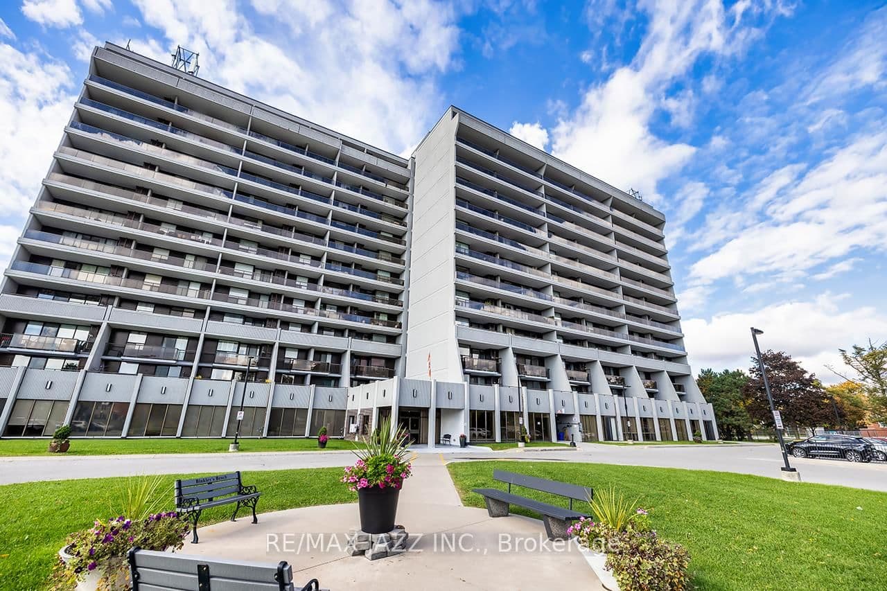 #PH 4 - 92 Church Street S