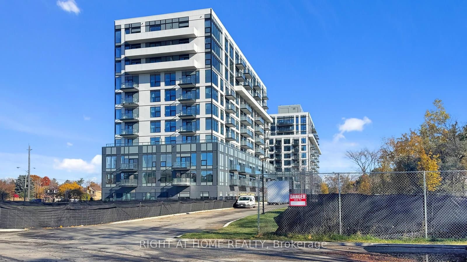 7439 Kingston Road, Unit 821A