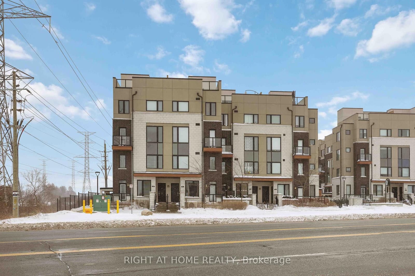 1555 Kingston Road, Unit 220
