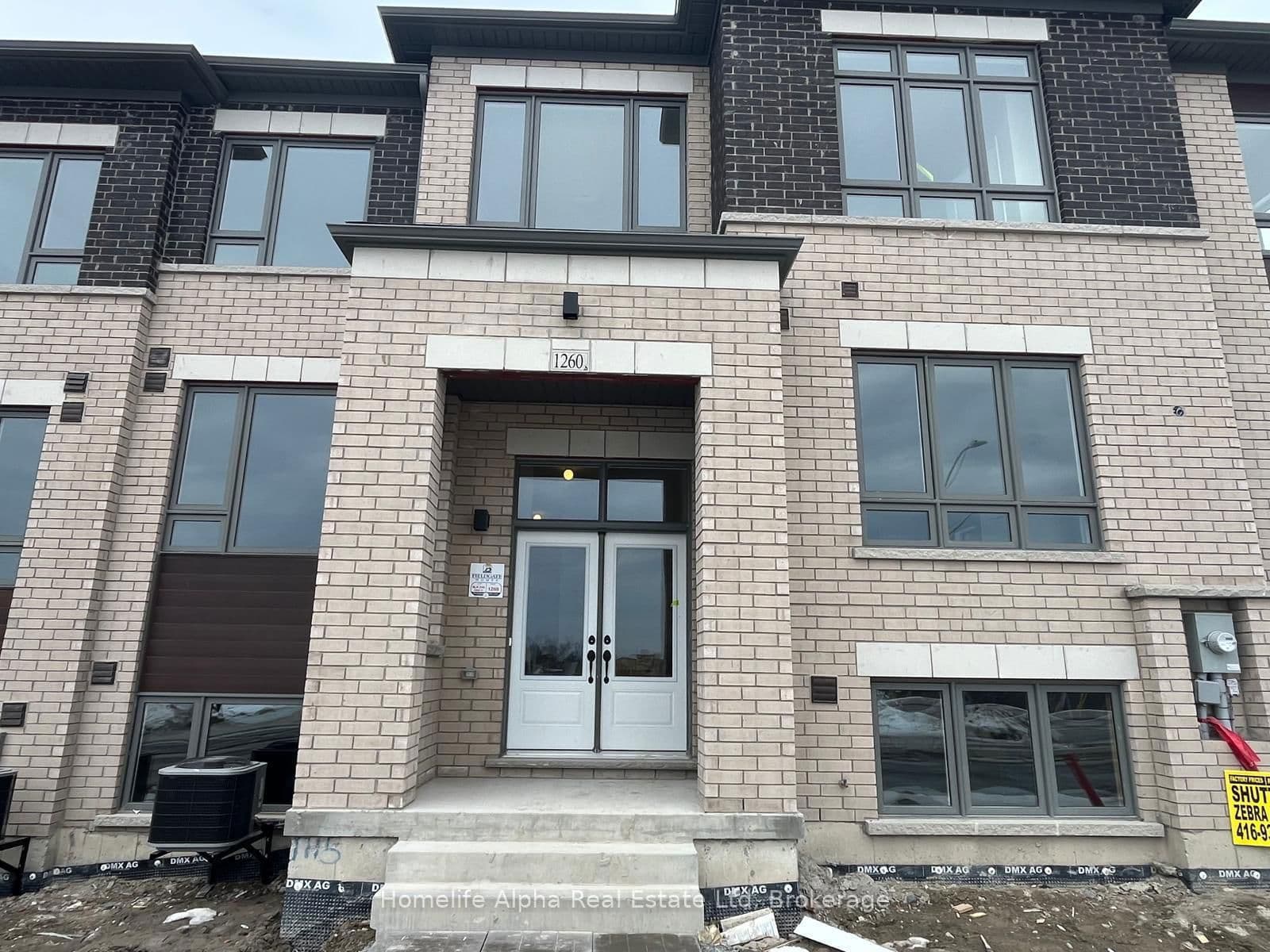 1260 Elizabeth MacKenzie Drive S