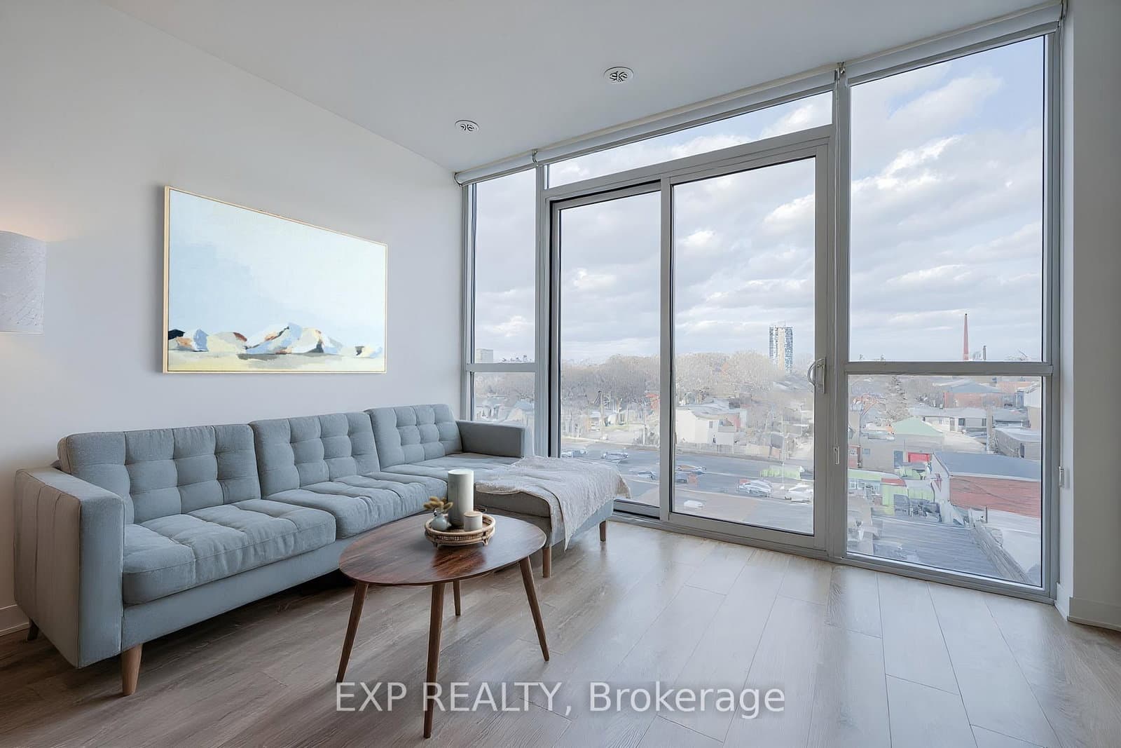 #604 - 899 Queen Street E