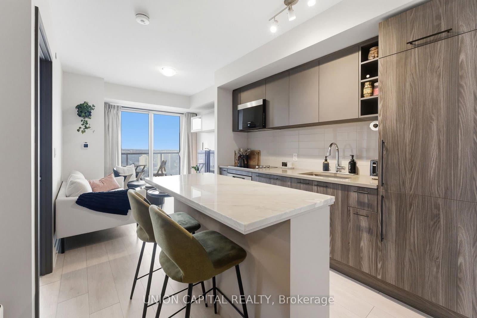 2031 Kennedy Road, Unit 2720
