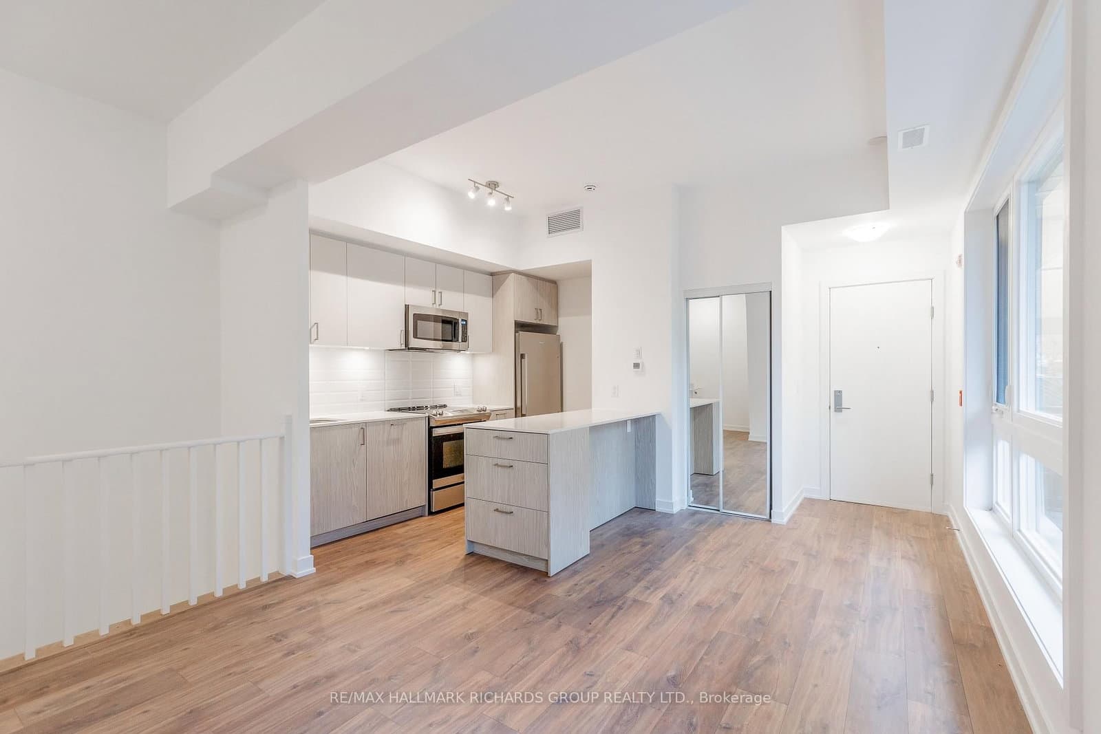 35 Birchcliff Avenue, Unit 18