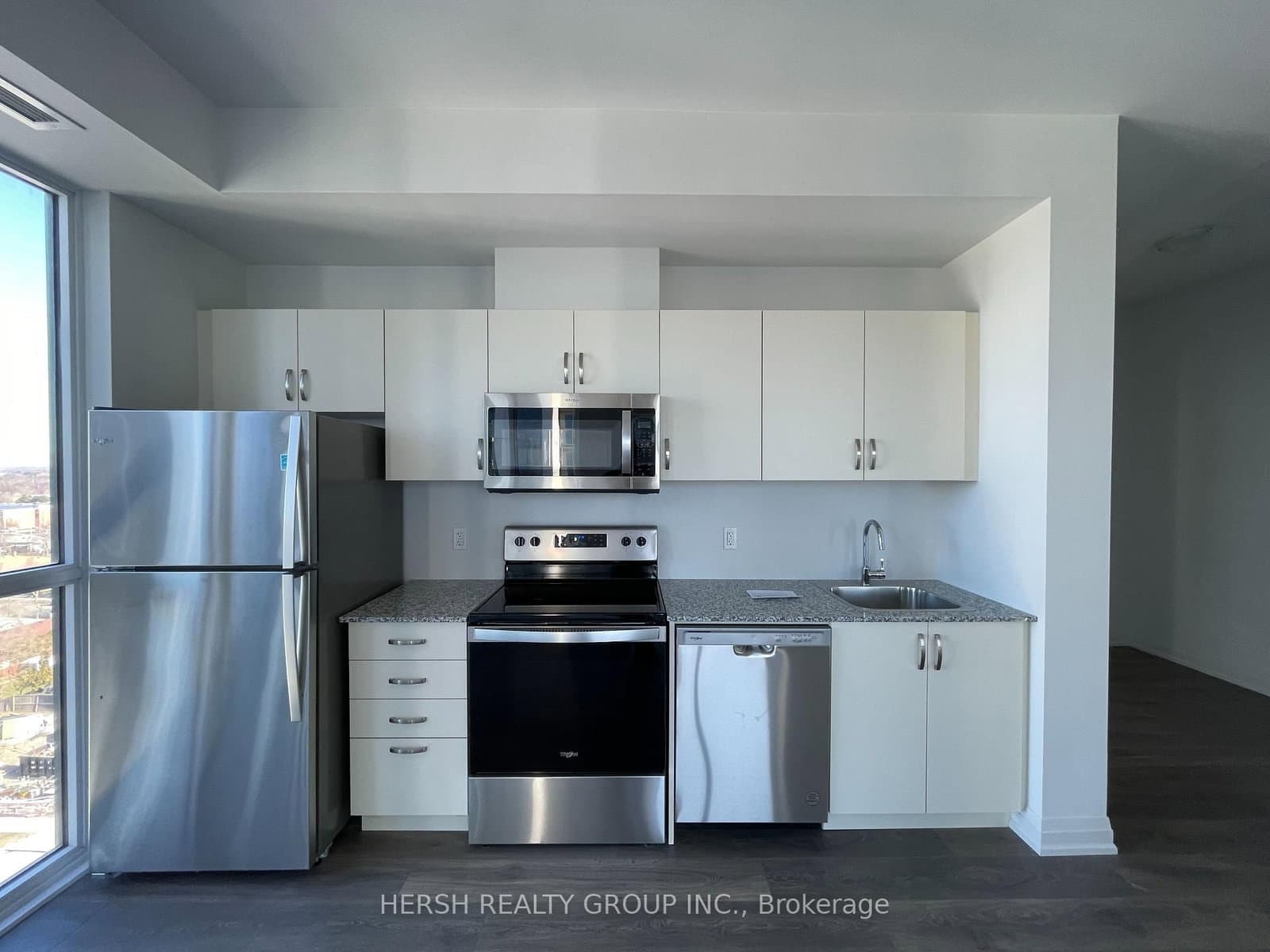 10 meadowglen Place, Unit 902