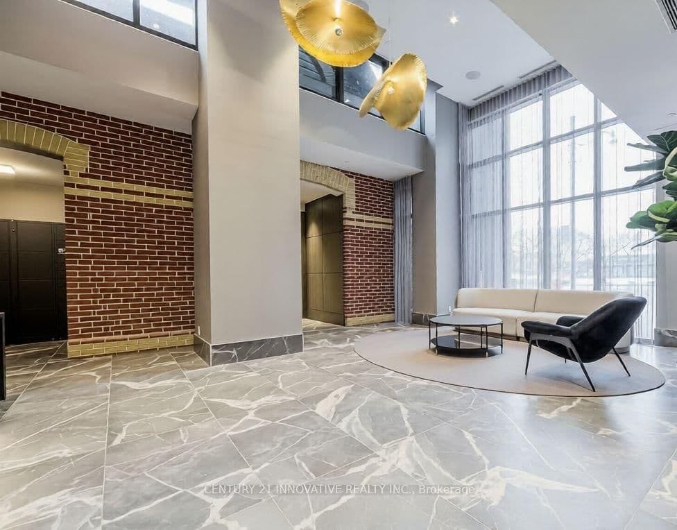 286 Main Street, Unit 715