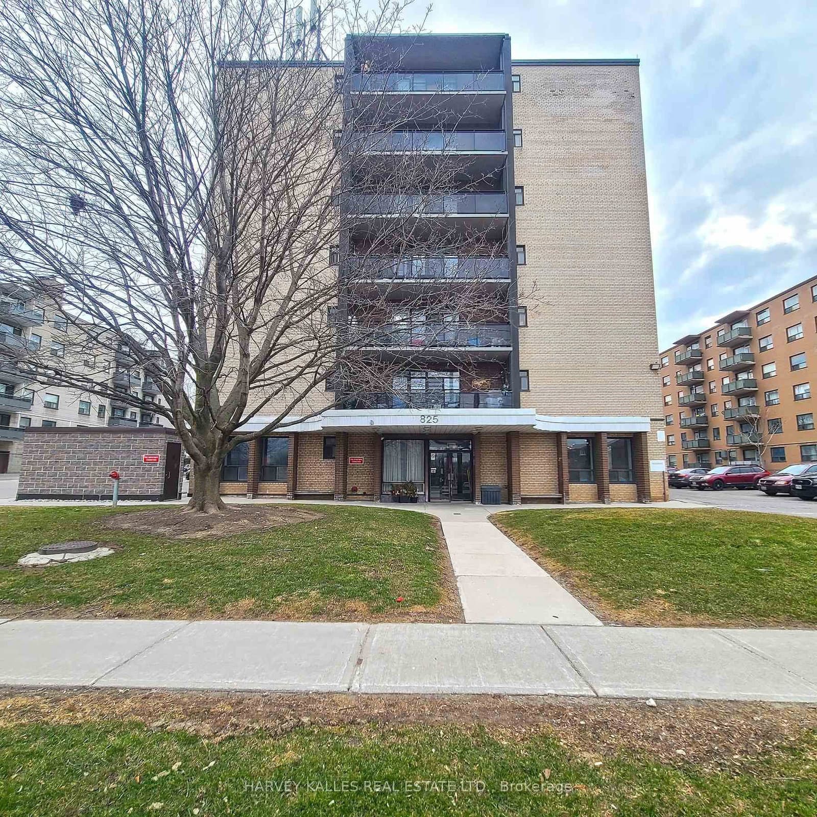 #703 - 825 Kennedy Road