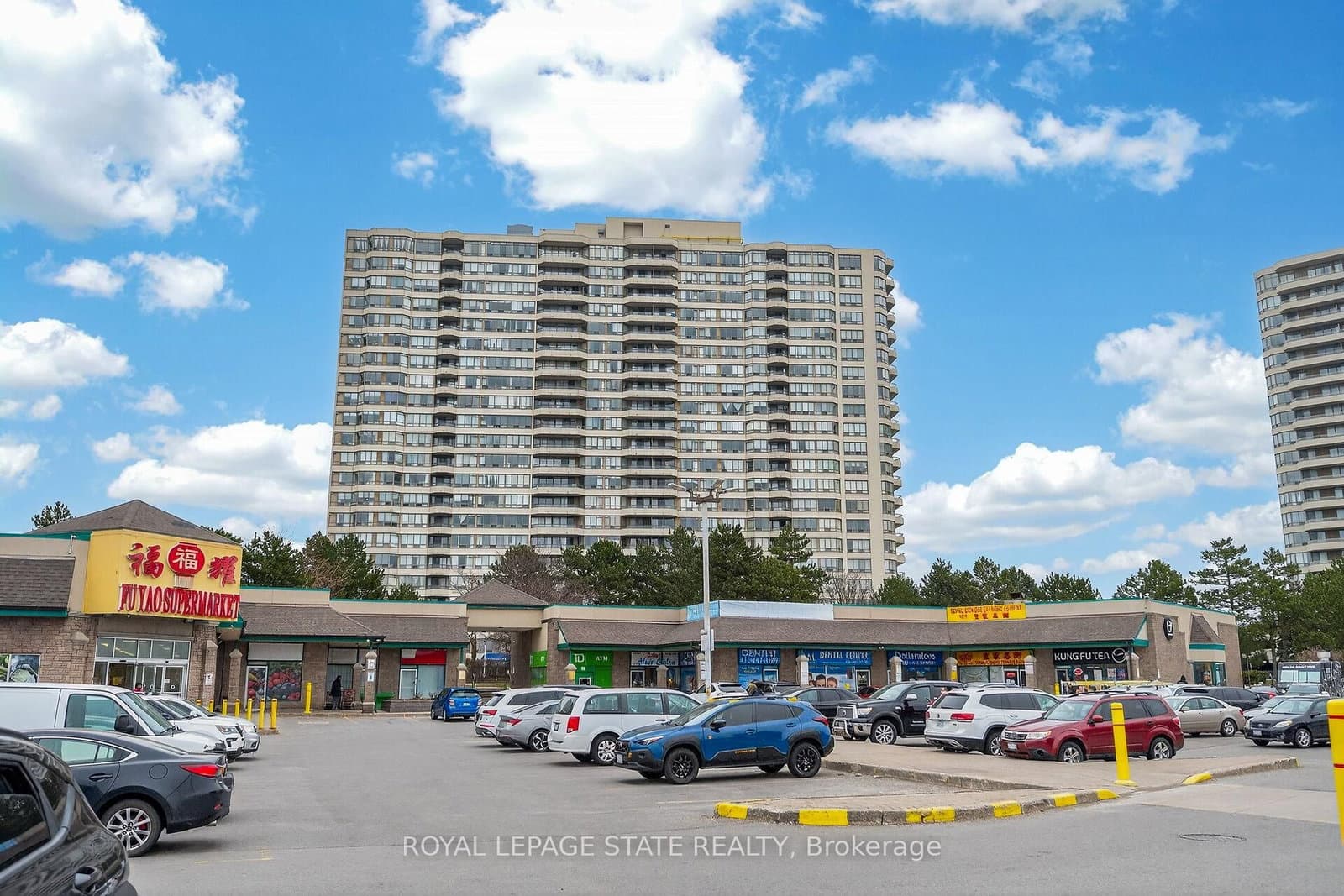 #1918 - 3 Greystone Walk Drive