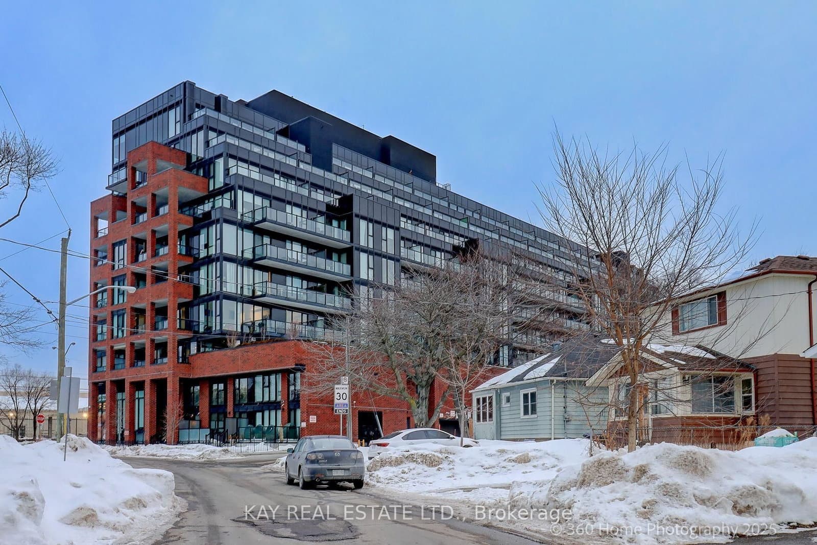 #305 - 2799 Kingston Road