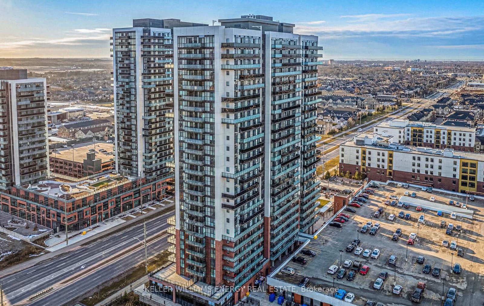 #405 - 2550 Simcoe Street N