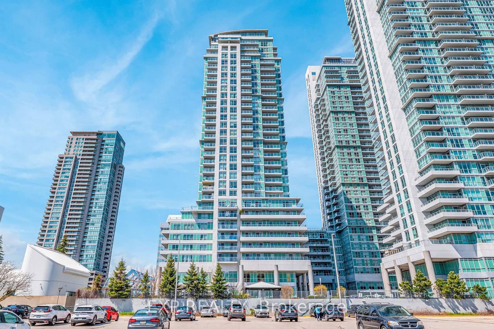 #407 - 60 Town Centre Court