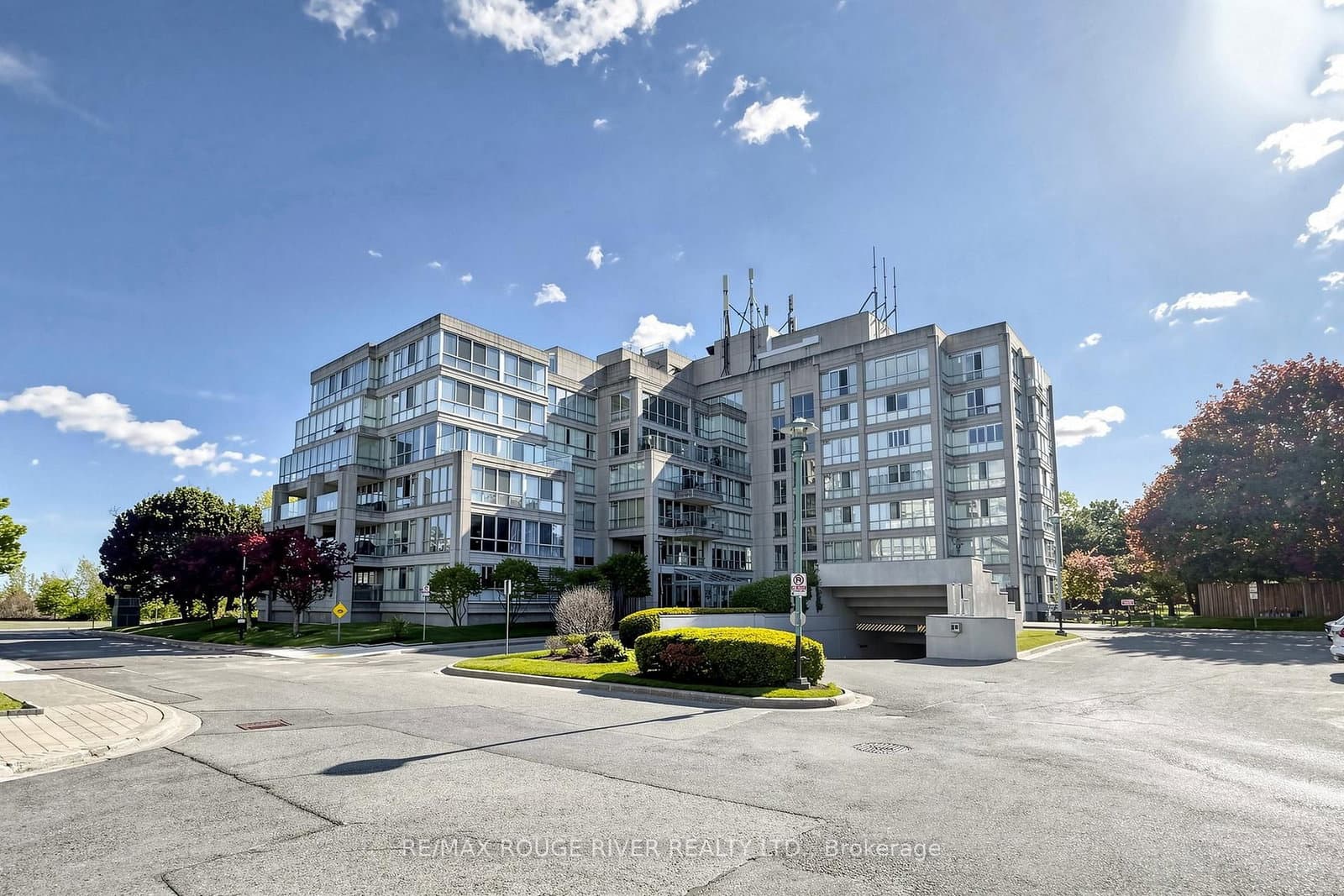 #402 - 70 Cumberland Lane