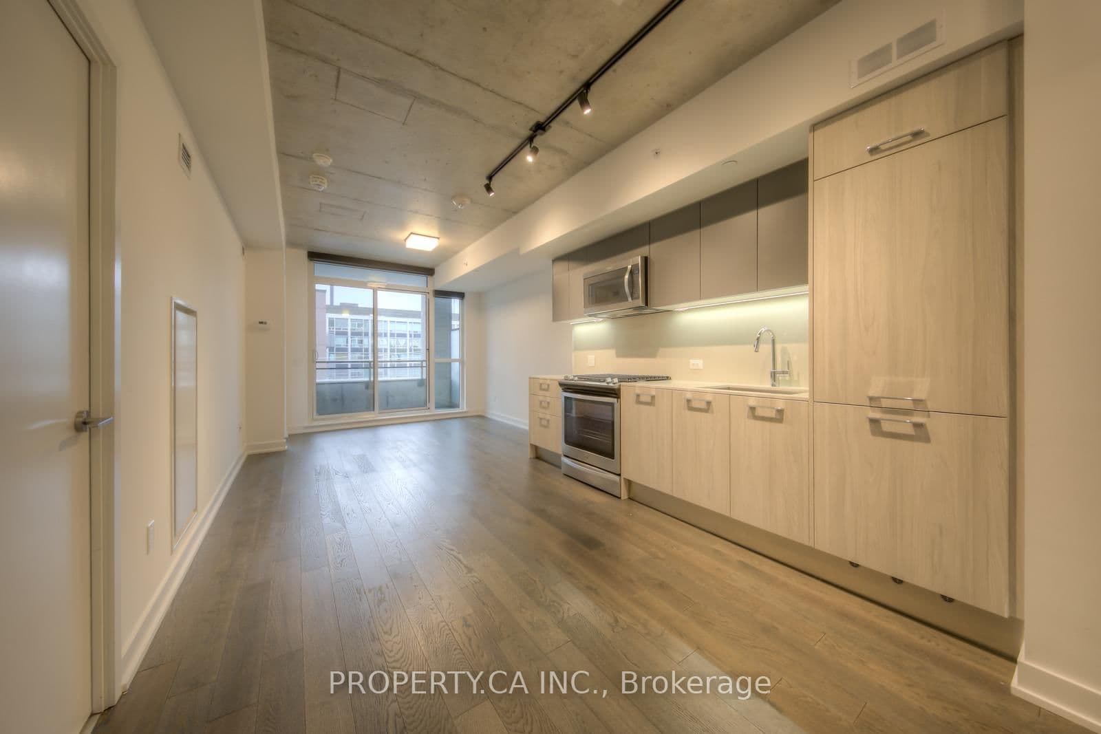 #406 - 665 Kingston Road