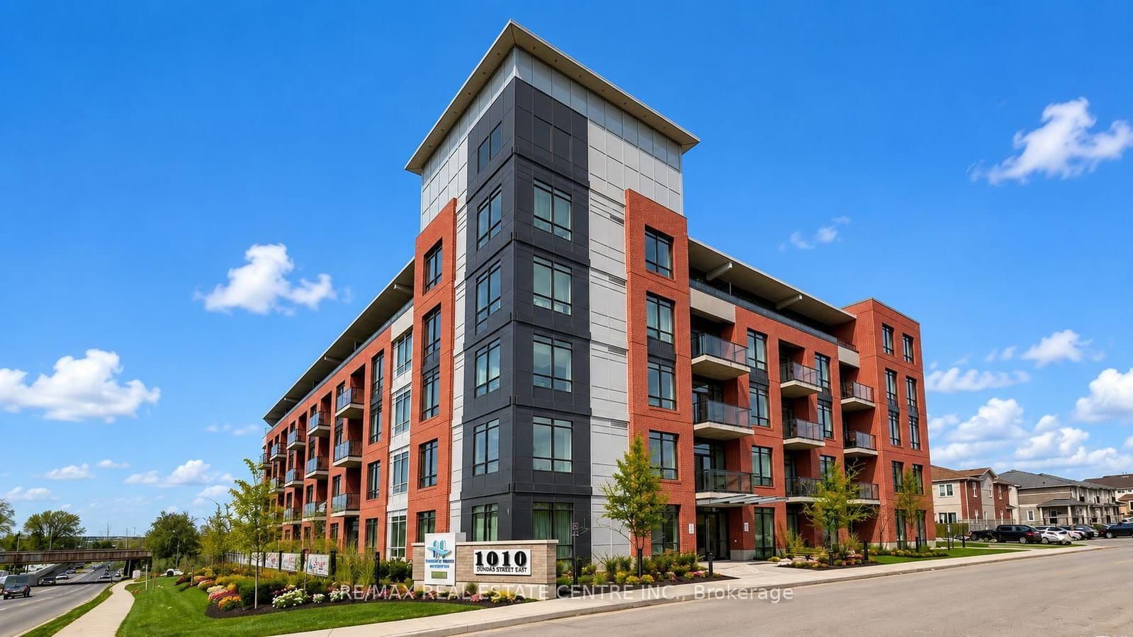 1010 Dundas Street E, Unit PH17