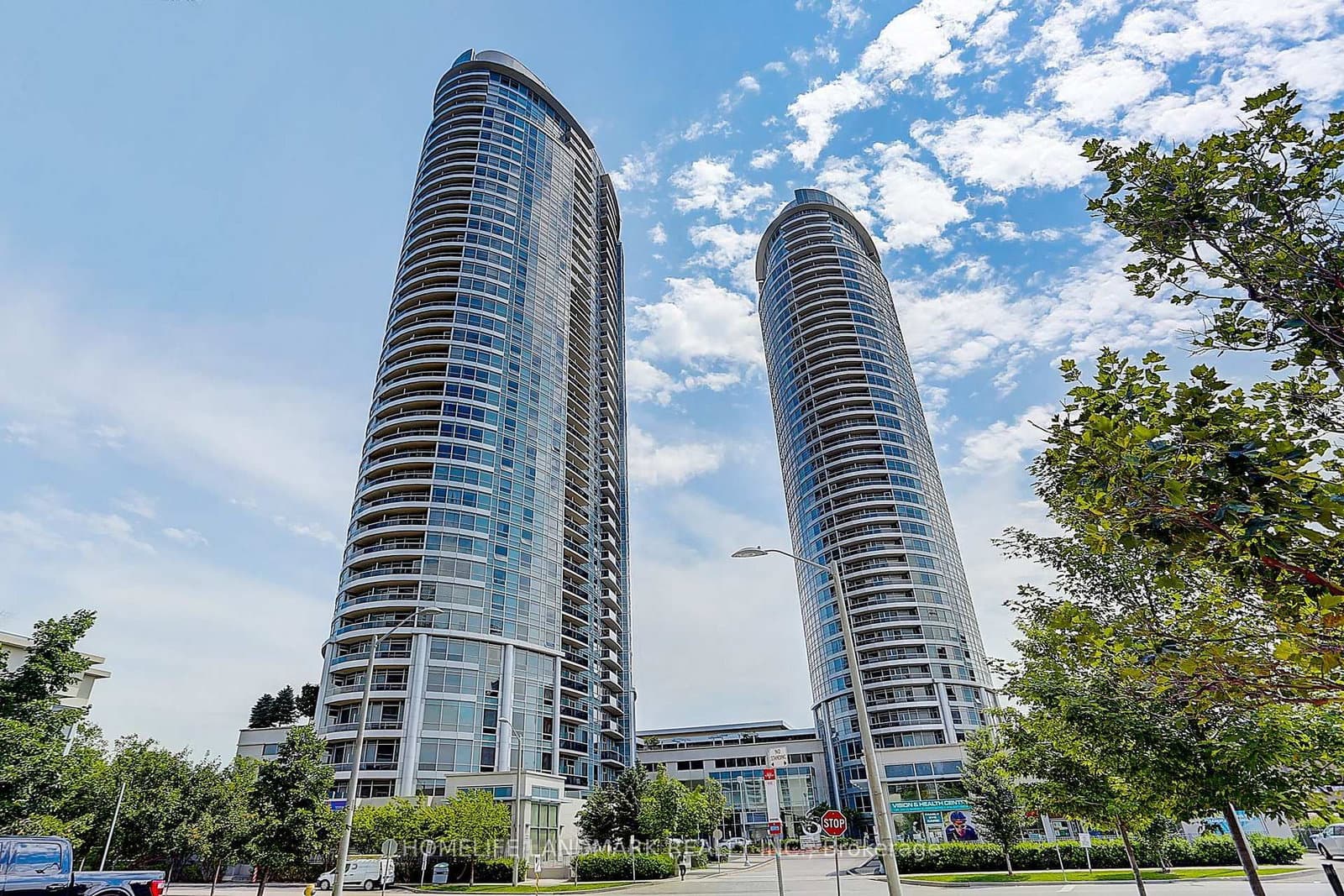 #1510 - 125 Village Green Square