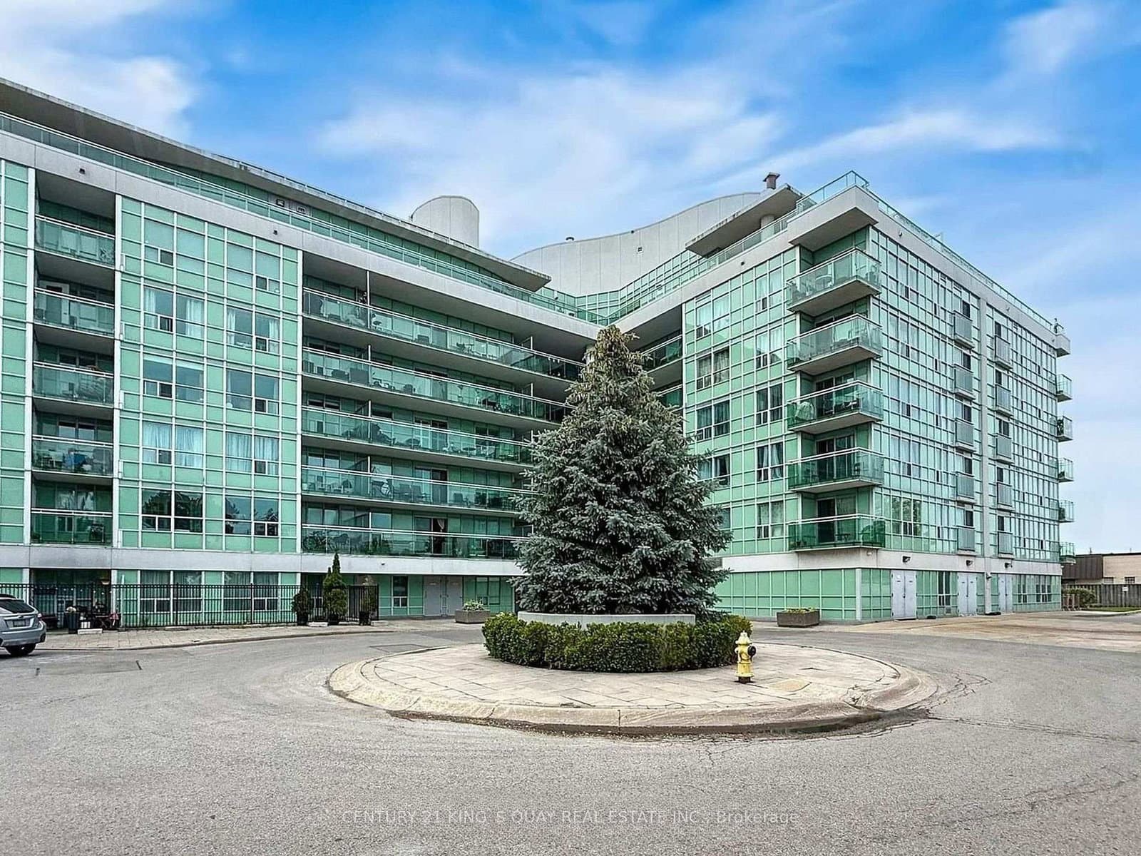 #227 - 60 Fairfax Crescent