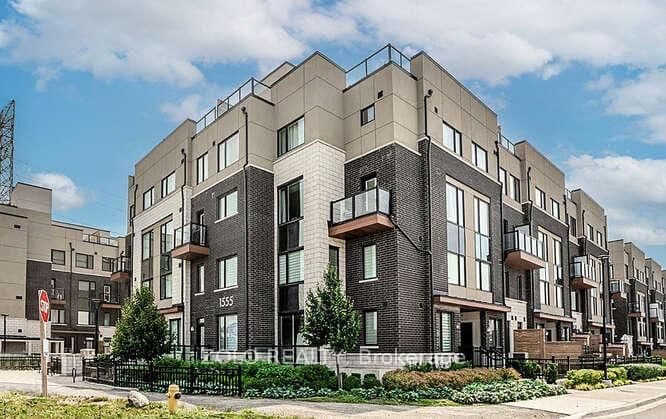 1555 Kingston Road, Unit 218