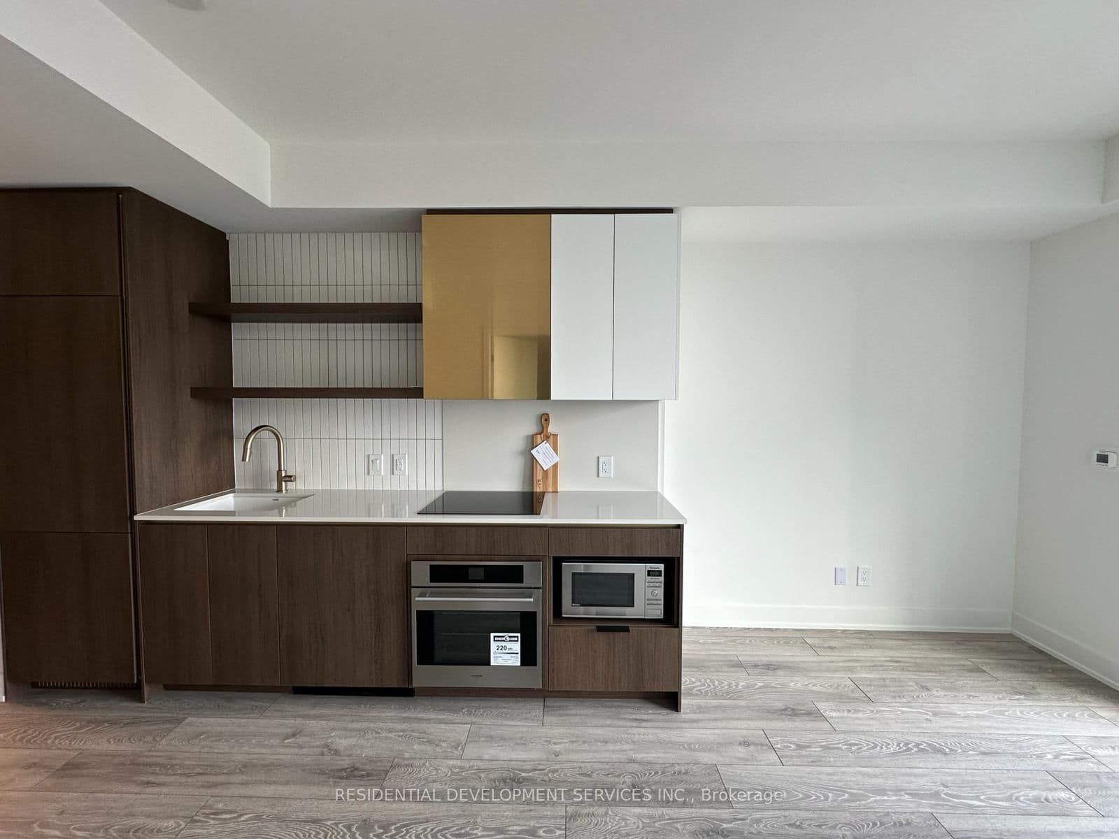 1285 Queen Street E, Unit 509