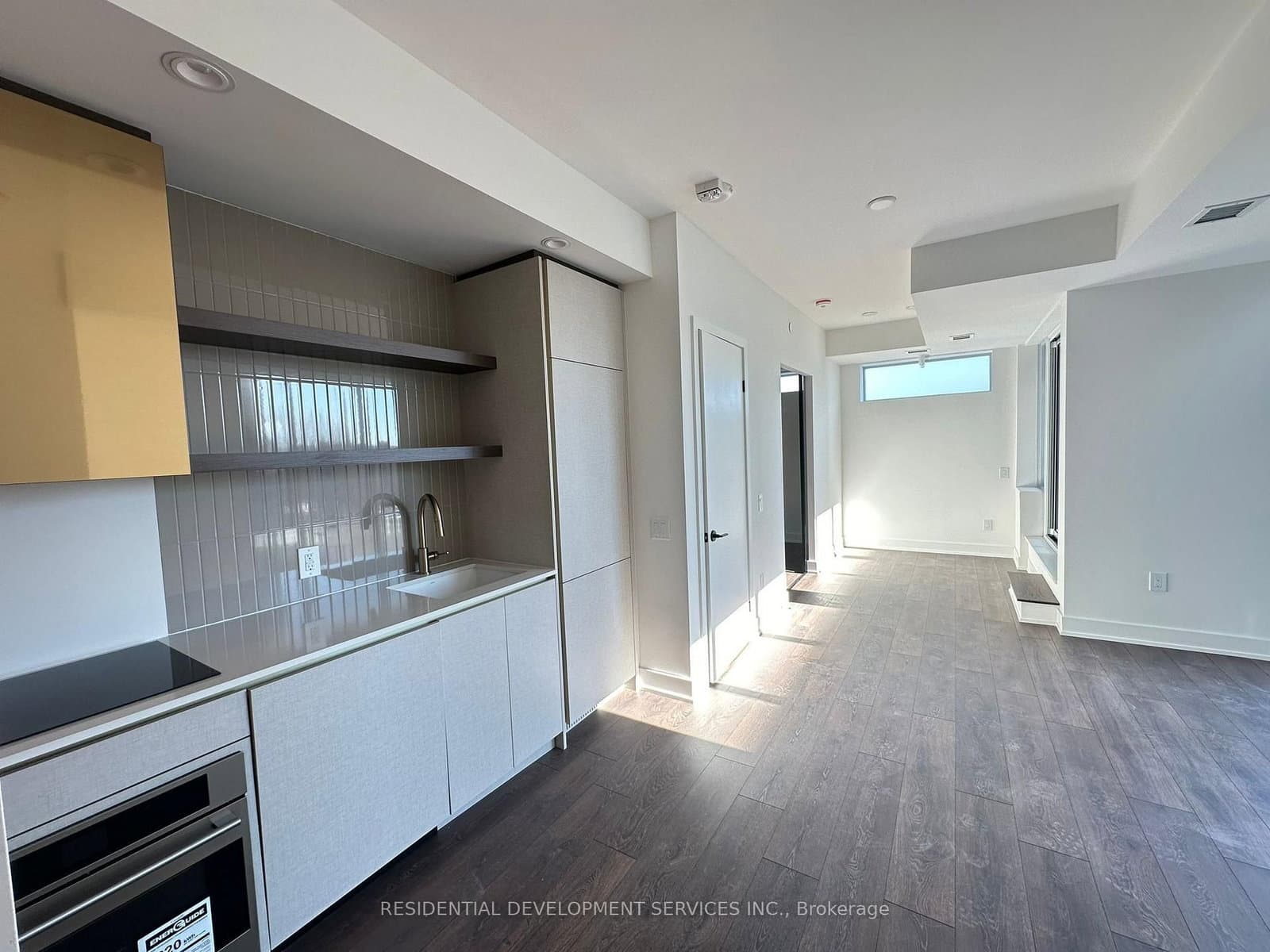 1285 Queen Street E, Unit 307