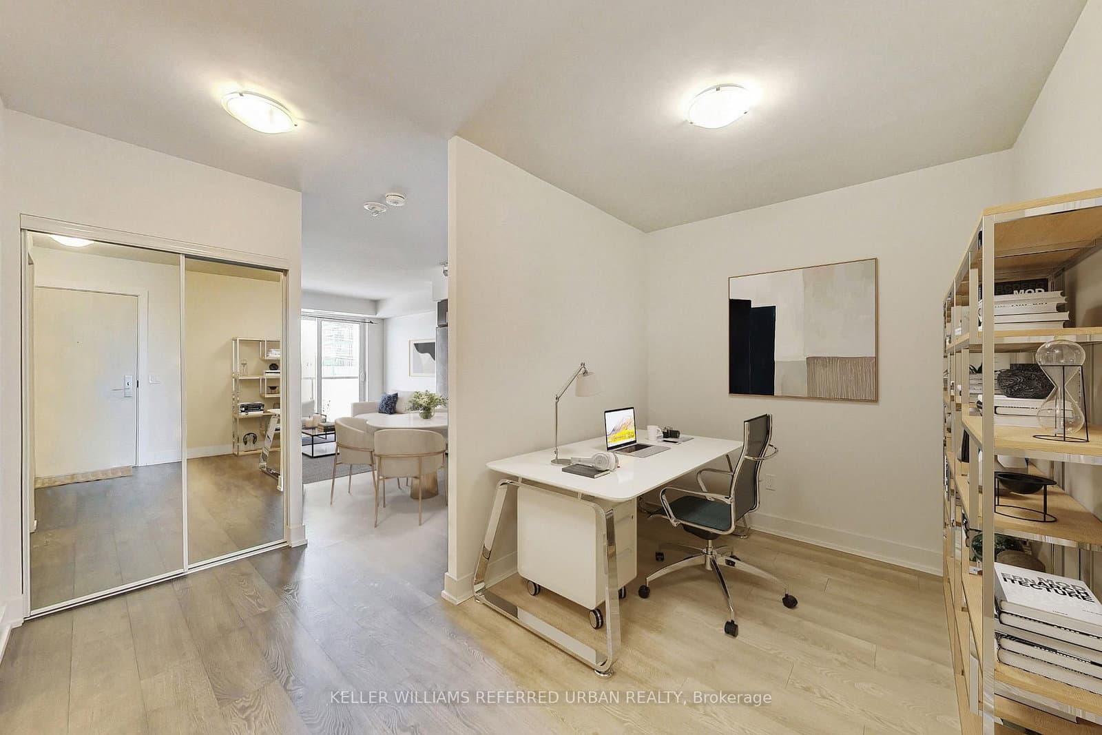 2550 Simcoe Street N, Unit 410