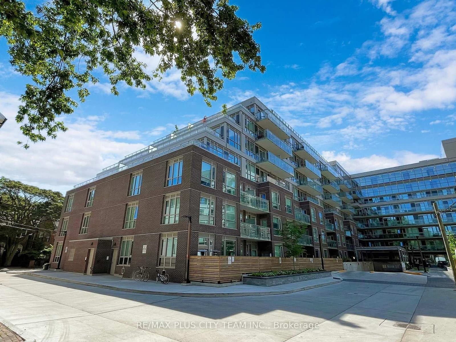 150 Logan Avenue, Unit 435