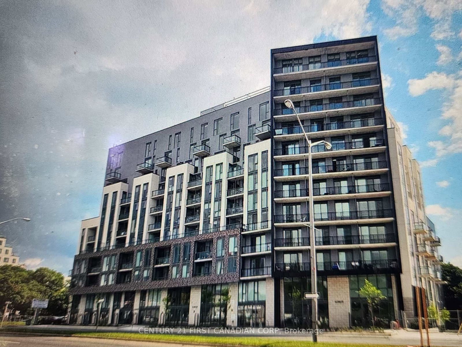 90 Glen Everest Road, Unit 422