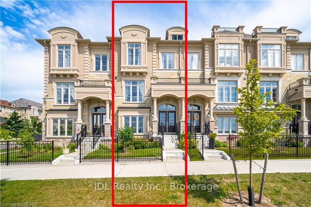 5 BABINGTON GATE Gate