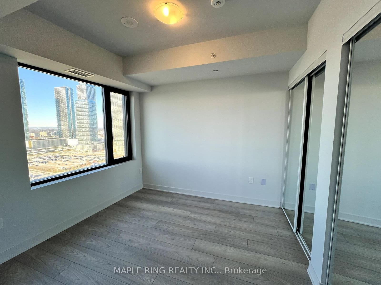 2920 Highway 7 Road, Unit 1812