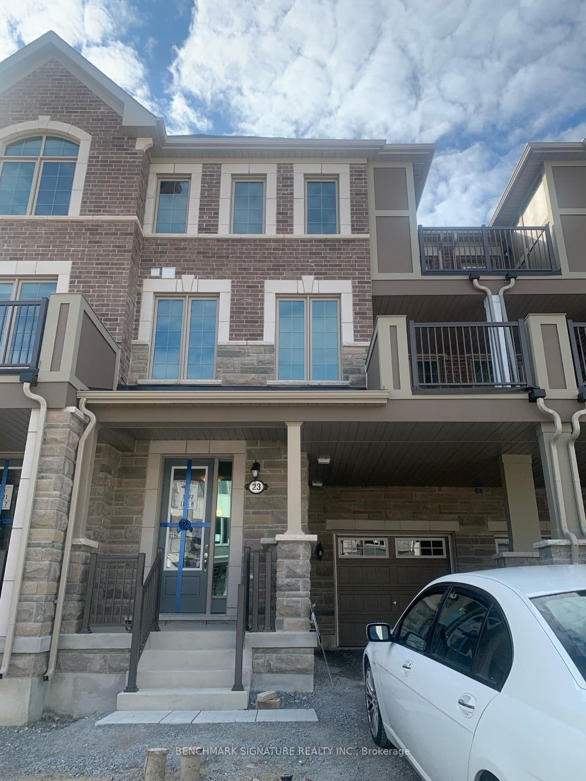 23 Thomas Frisby Jr Crescent