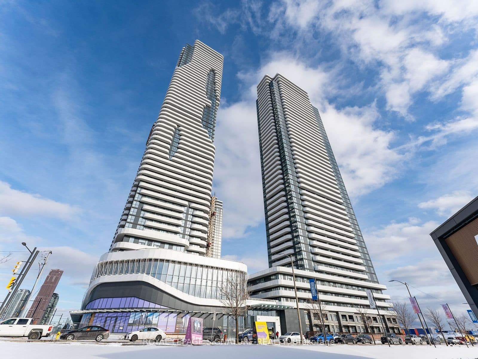 195 Commerce Street W, Unit 1607