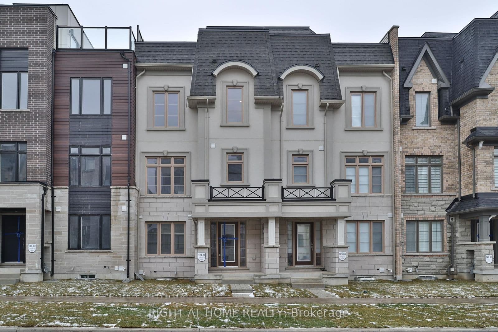 11 Guardhouse Crescent