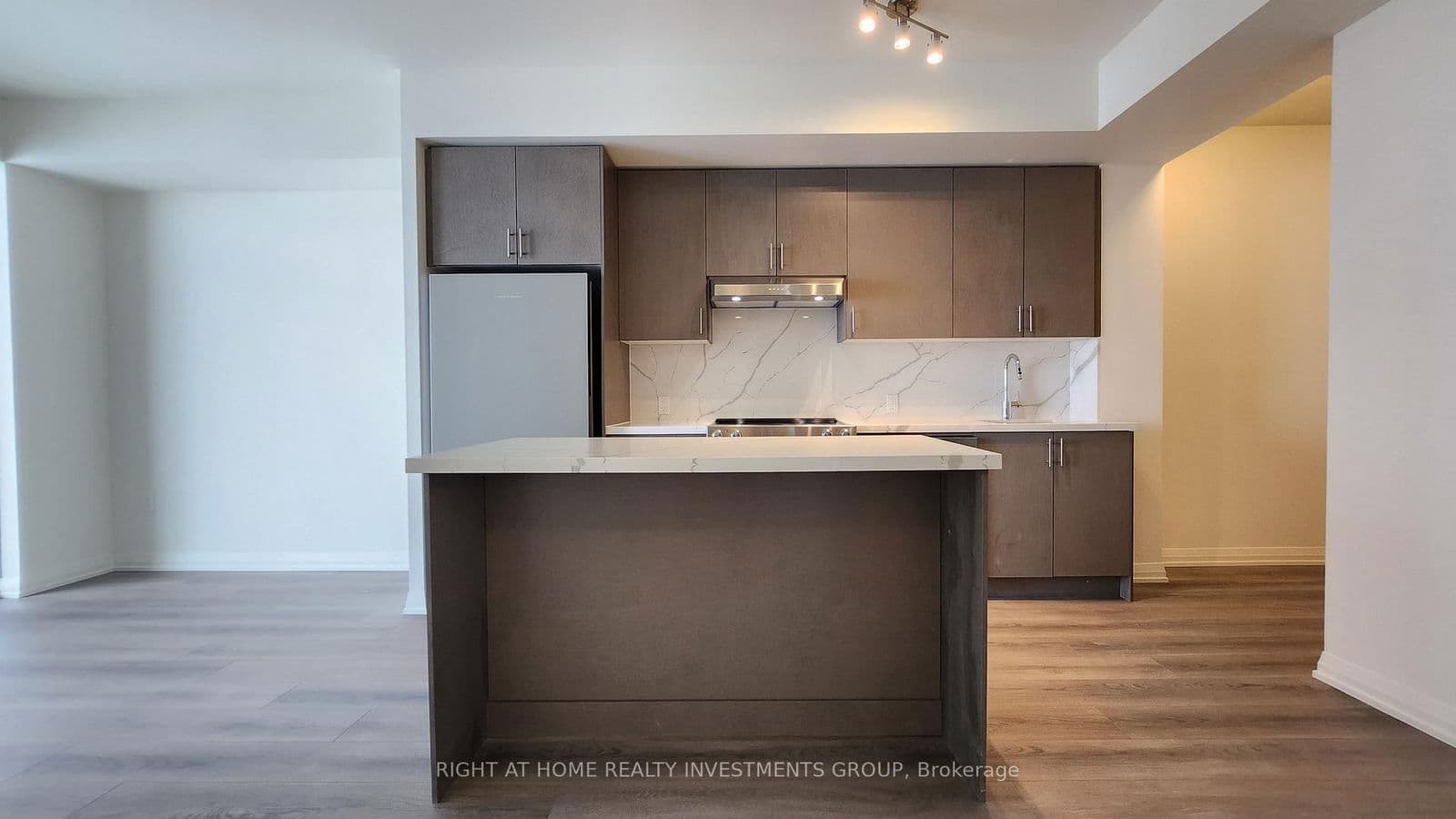 8960 Jane Street, Unit 1101