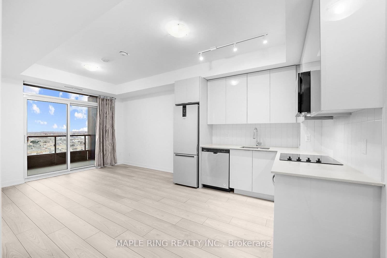 10 Abeja Street, Unit 1221