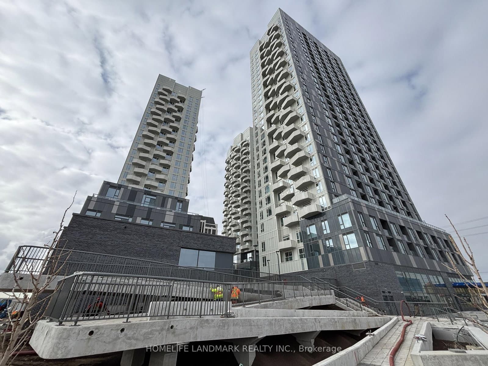 498 Caldari Road, Unit 2422