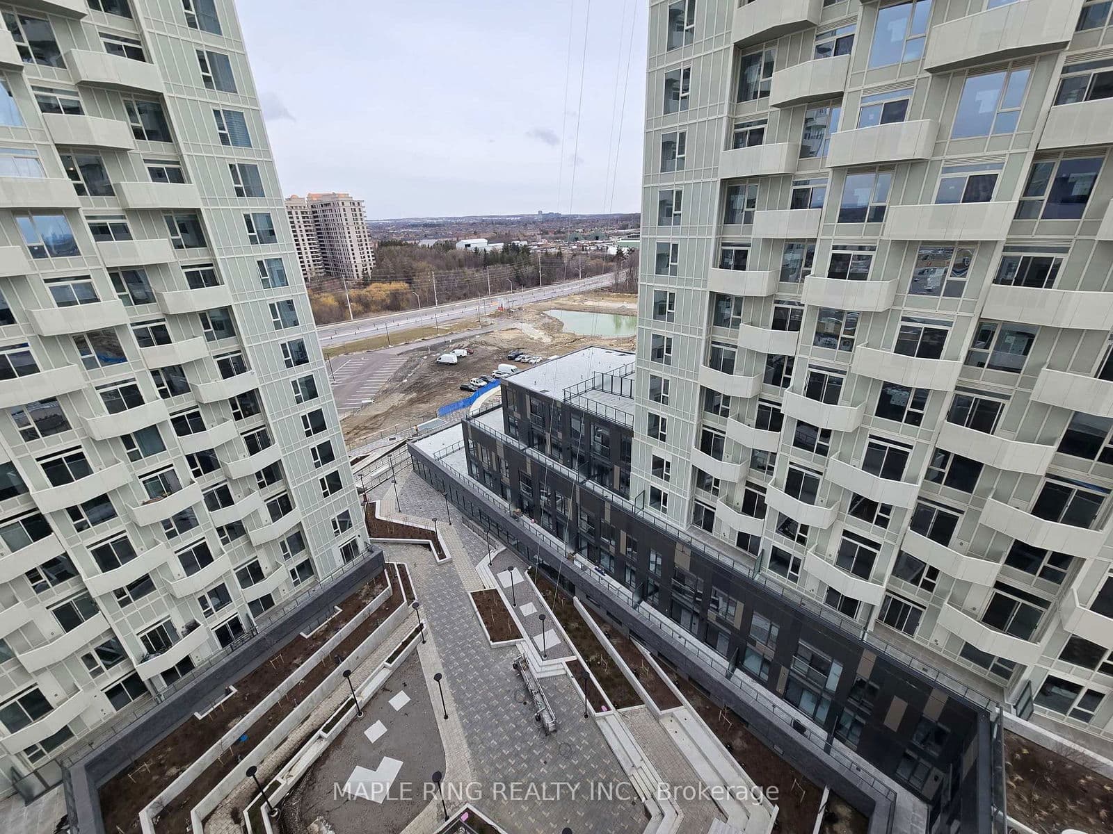 10 Abeja Street, Unit 1216