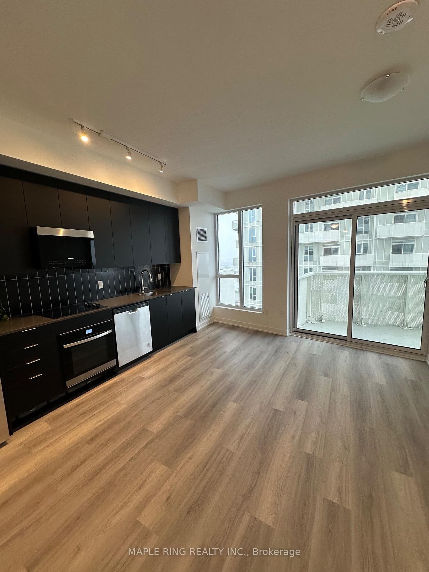 498 Caldari Road, Unit 1823