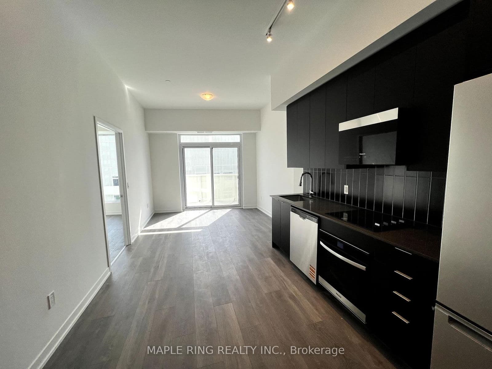 10 Abeja Street, Unit 2706