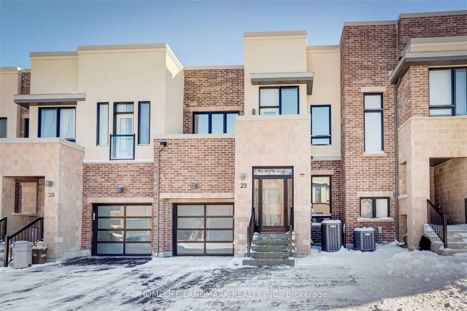 23 Helliwell Crescent