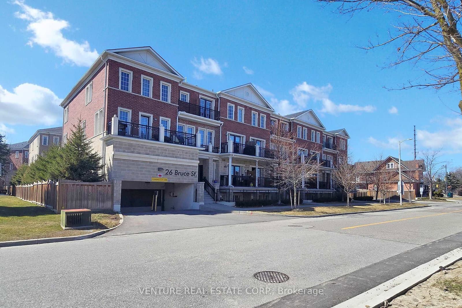 26 Bruce Street, Unit E11