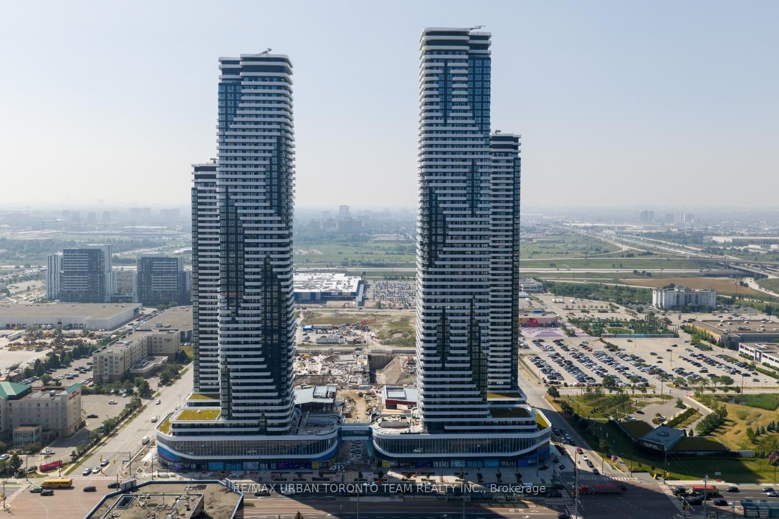 28 Interchange Way, Unit 2103