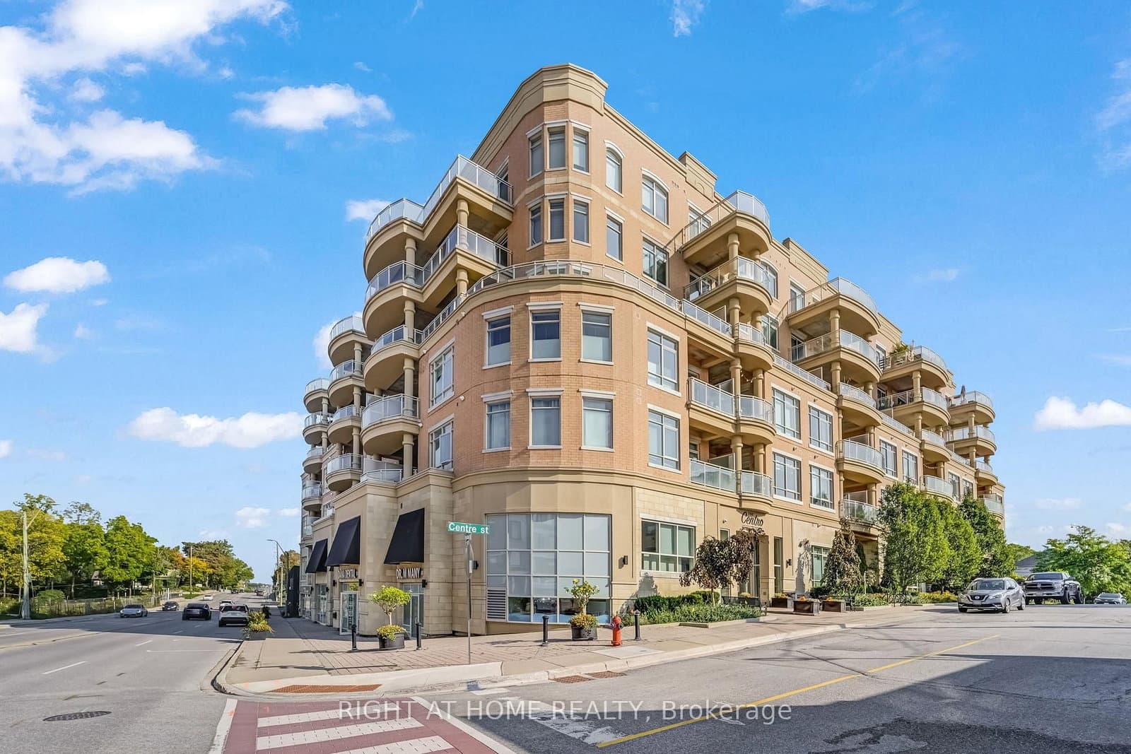 15277 Yonge Street, Unit 704A