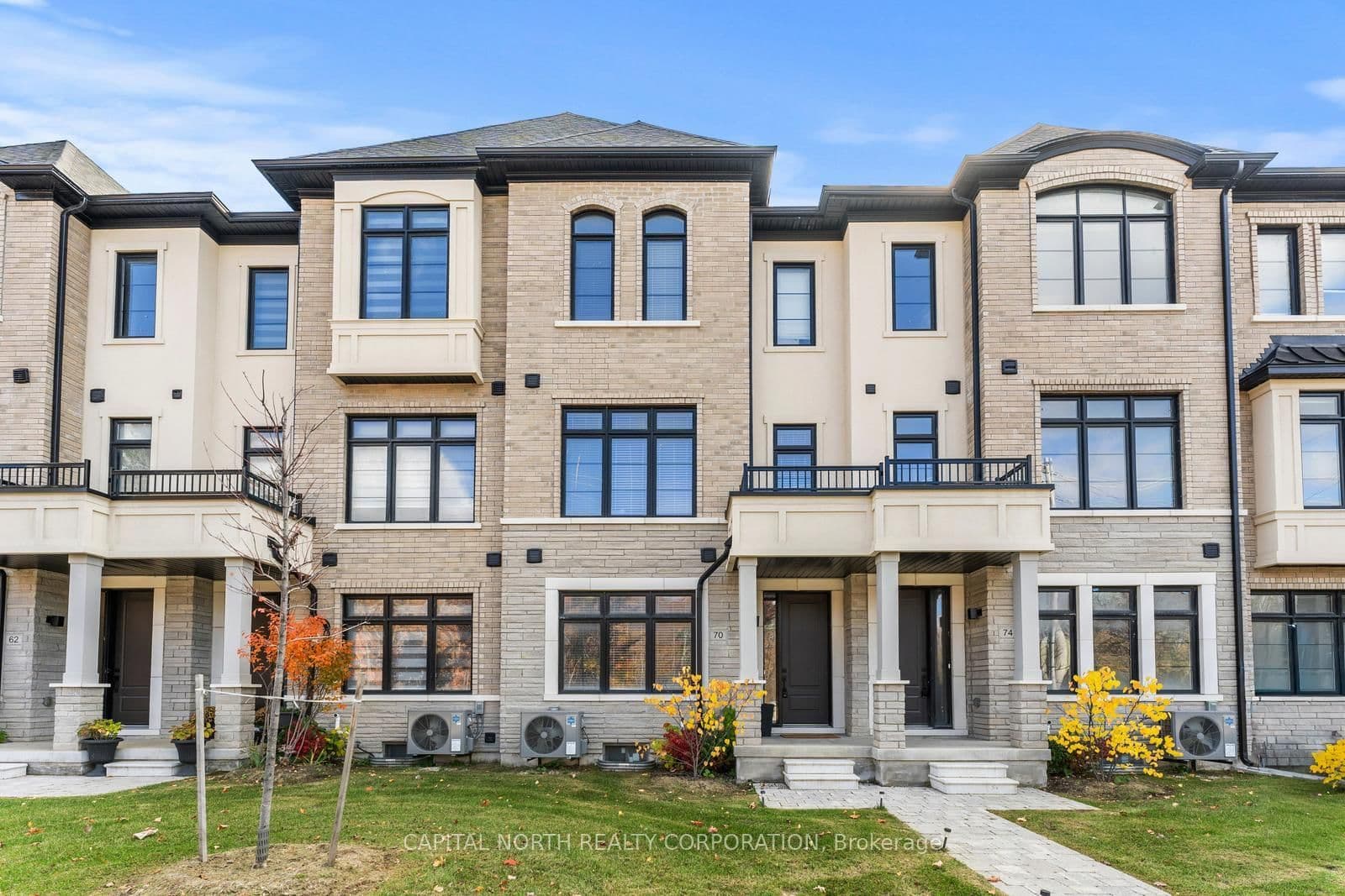 70 De La Roche Drive