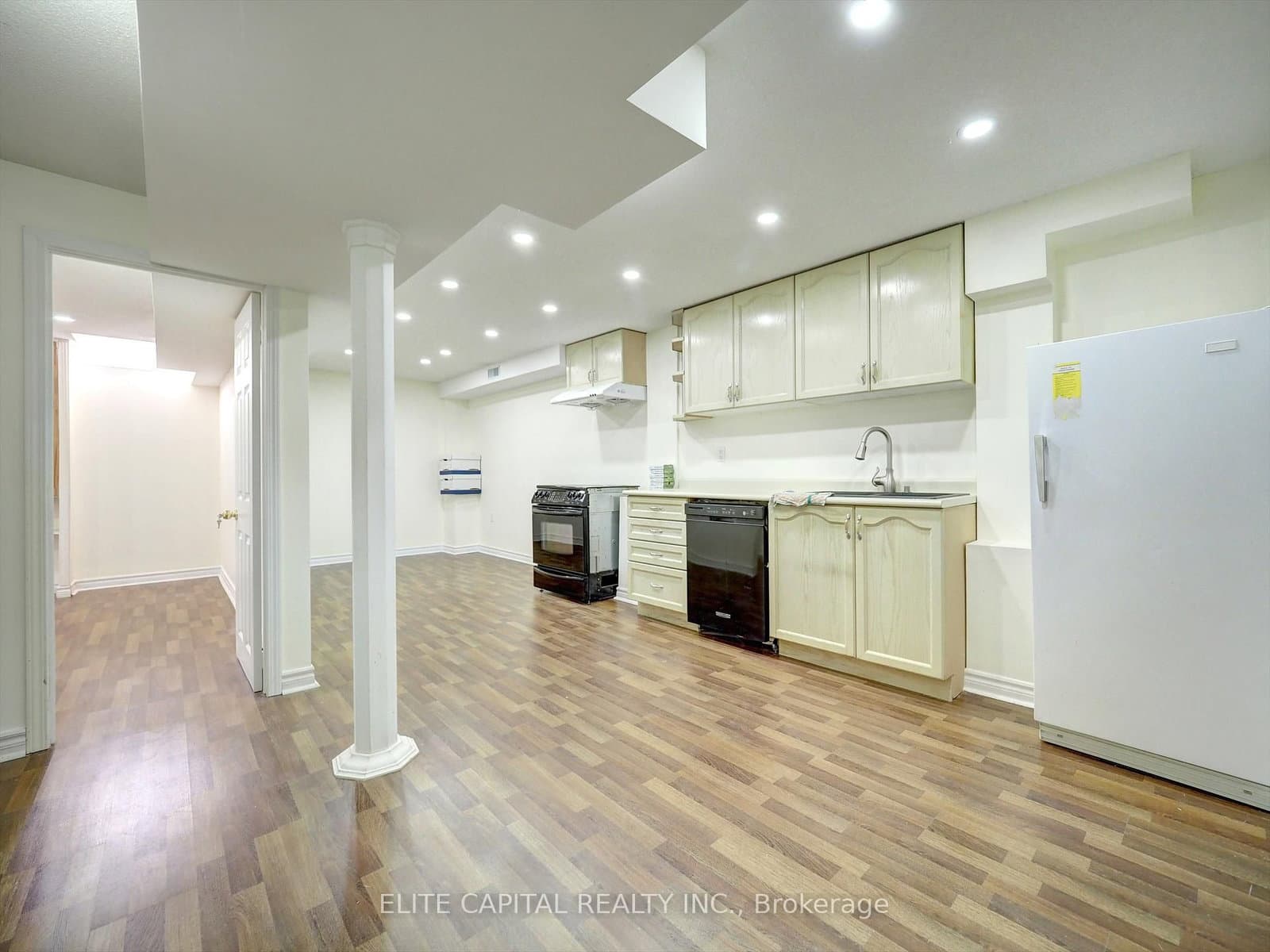 783 Bur Oak Avenue, Unit Bsmt