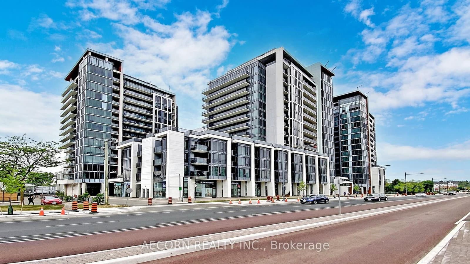 #1111B - 9600 Yonge Street