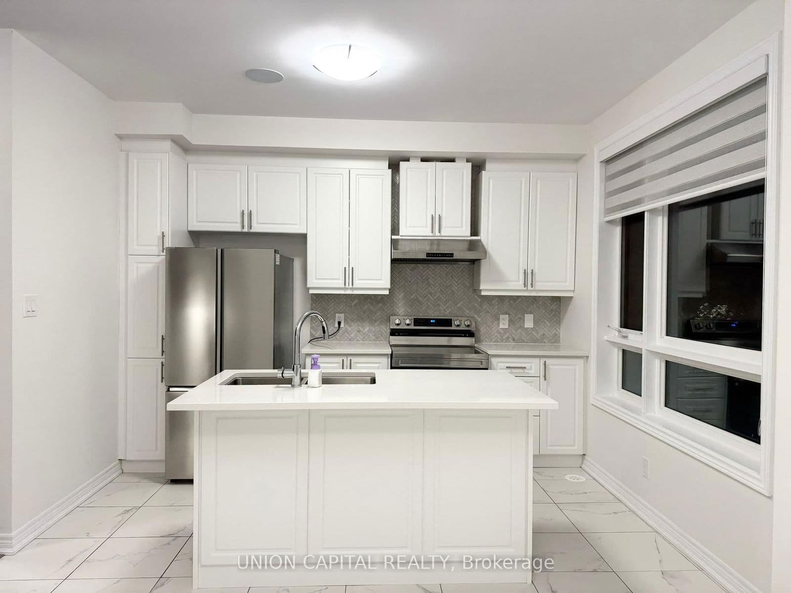 22 Robert Eaton Avenue