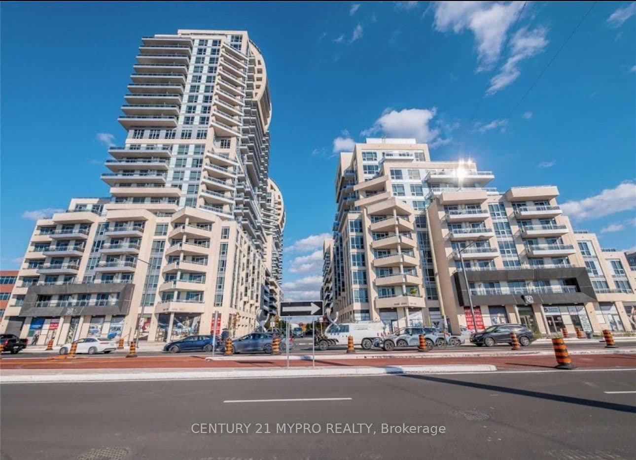 #704 - 9205 Yonge Street