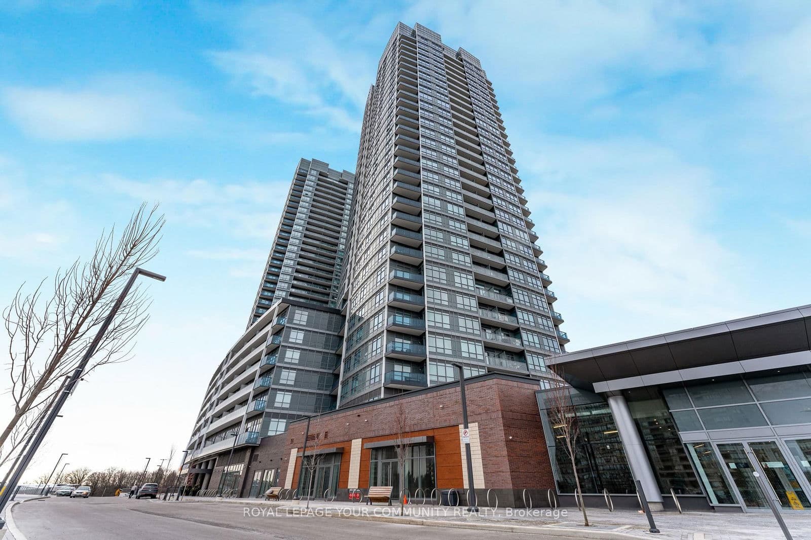 #224 - 50 Upper Mall Way