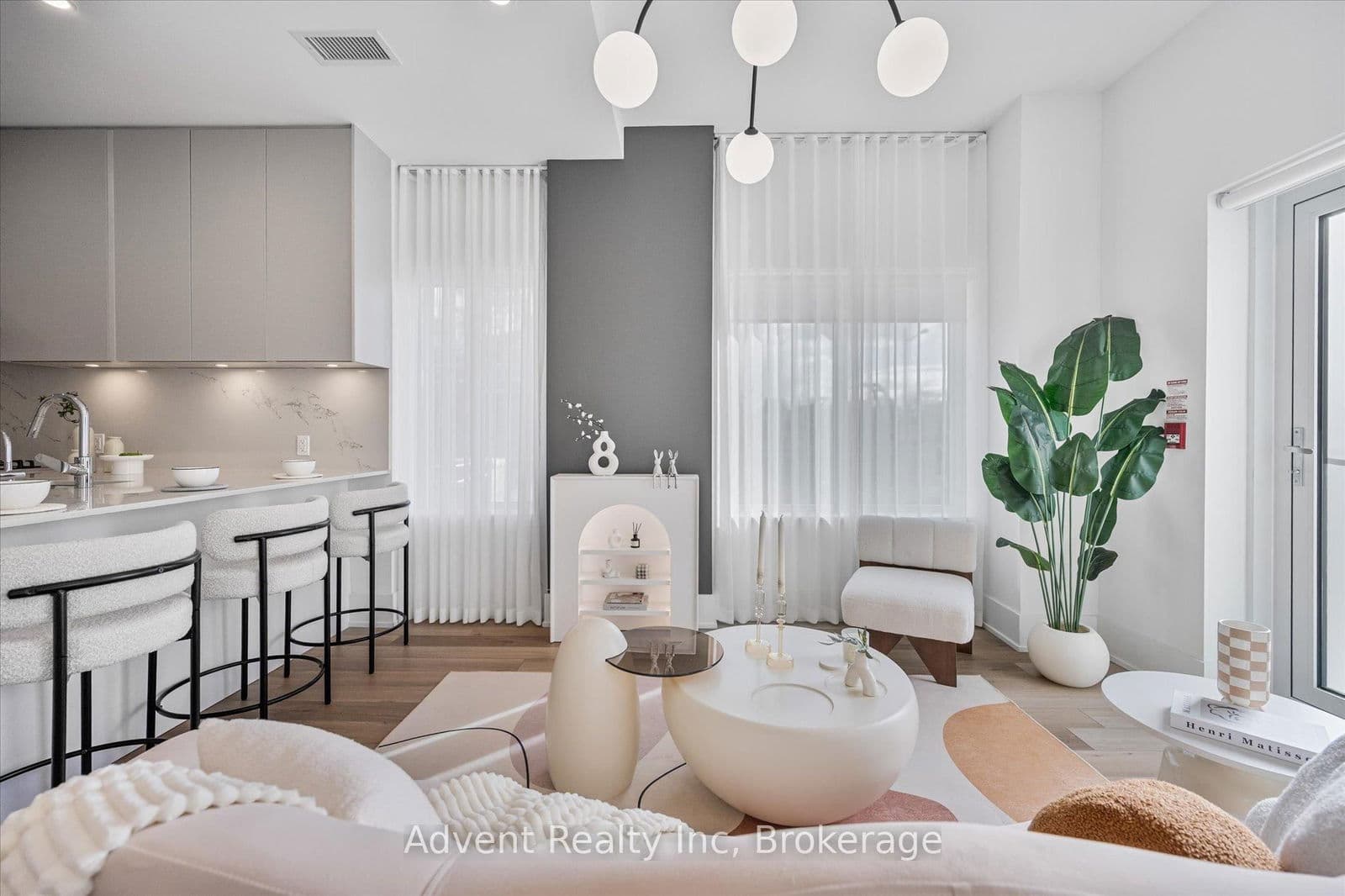 #127W - 8 Cedarland Drive