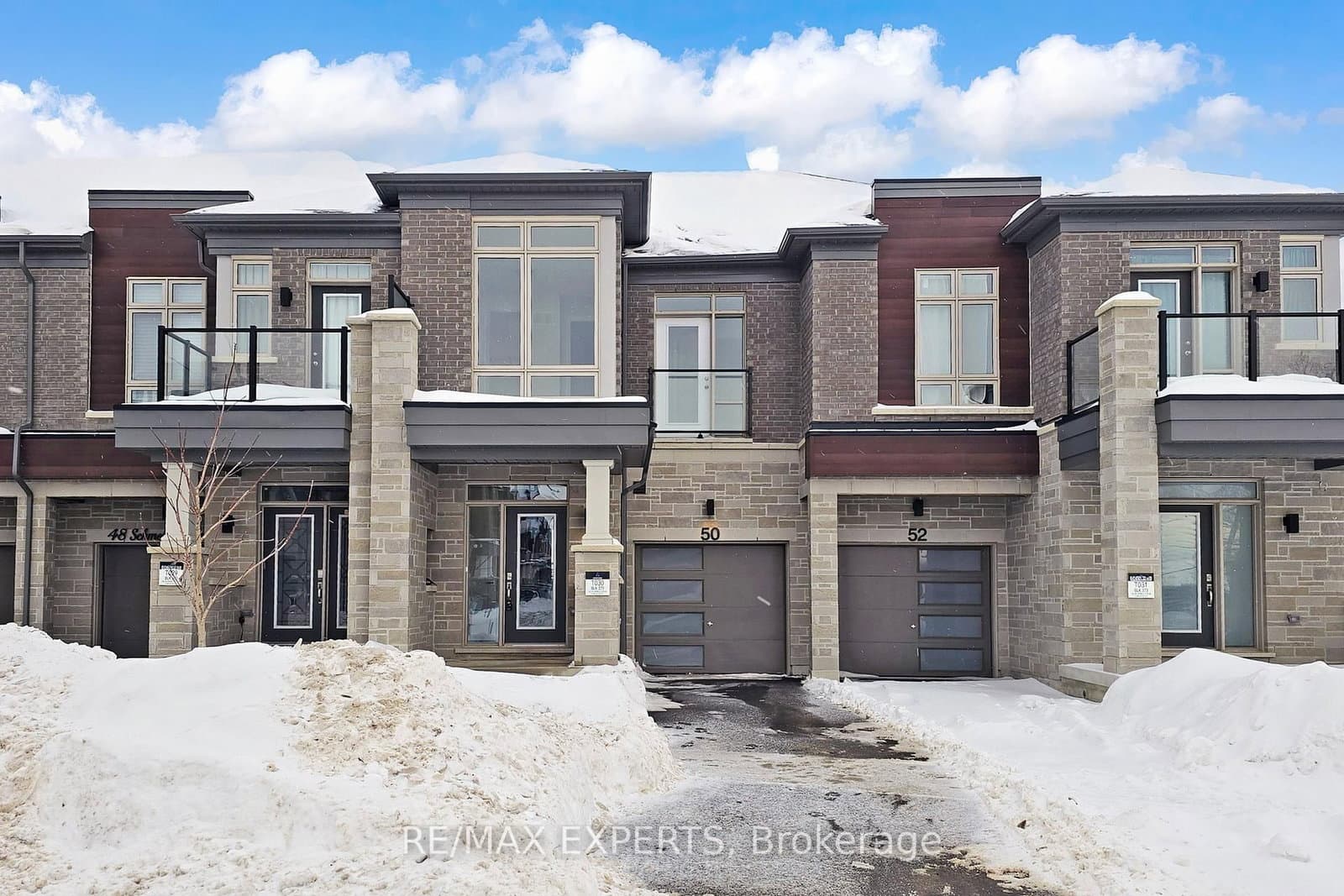 50 Schmeltzer Crescent