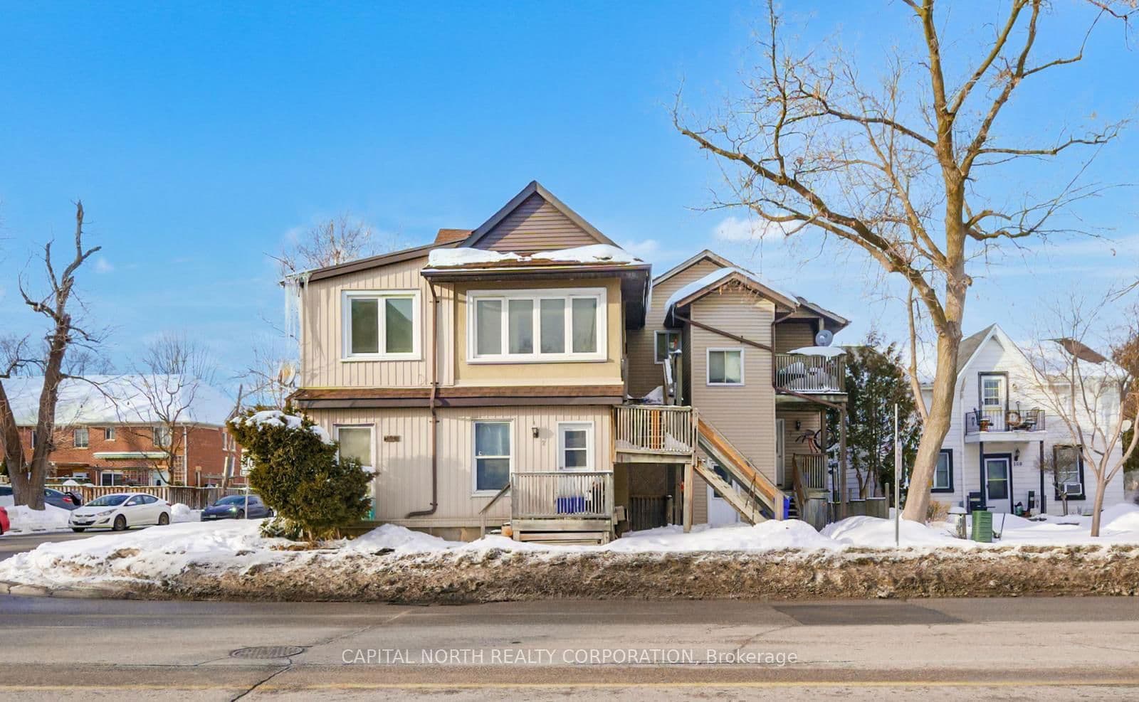 104 Wellington Street E, Unit 1