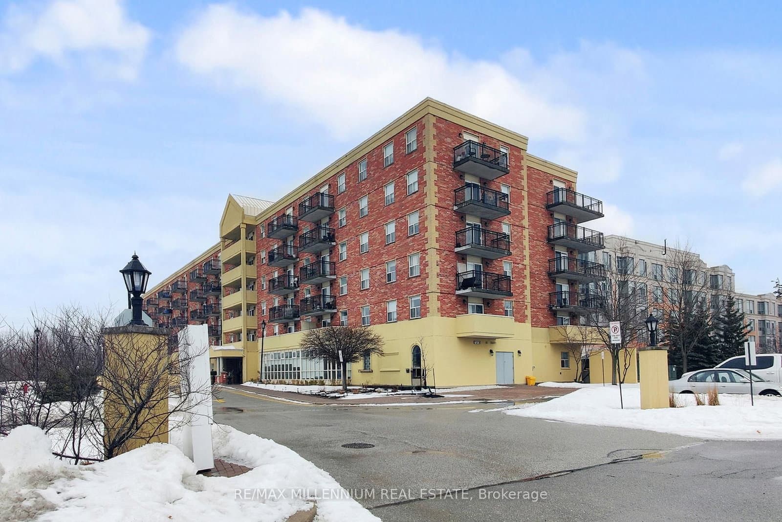 #619 - 7373 Martingrove Road